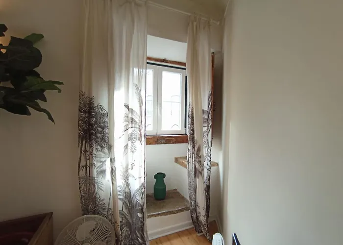 Saint George Apartment Lisbon